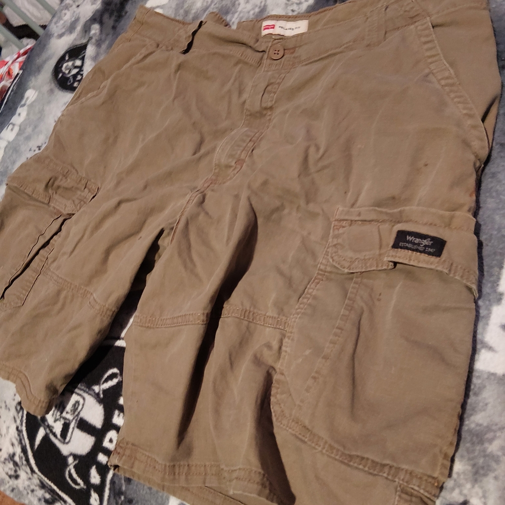 Wrangler Men's Tan Cargo Shorts
